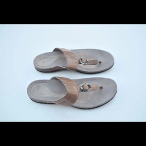 Teva thong leather sandals